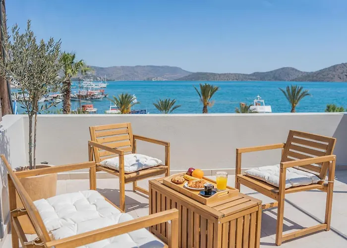 Elounda Helios Luxury Apartment With Rooftop Jacuzzi