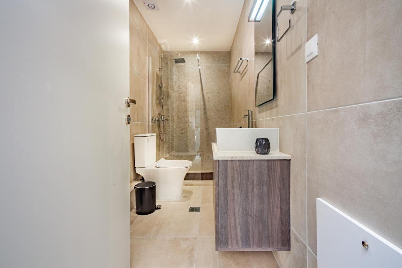 Helios Luxury With Rooftop Jacuzzi *